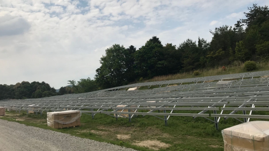 ¿Por qué? Antaisolar Centrarse en el estante de aluminio solar.